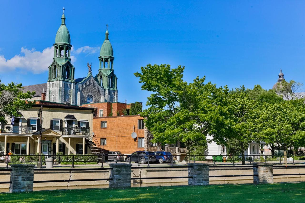 Free Parking In Beautiful Lachine Montréal Exterior foto